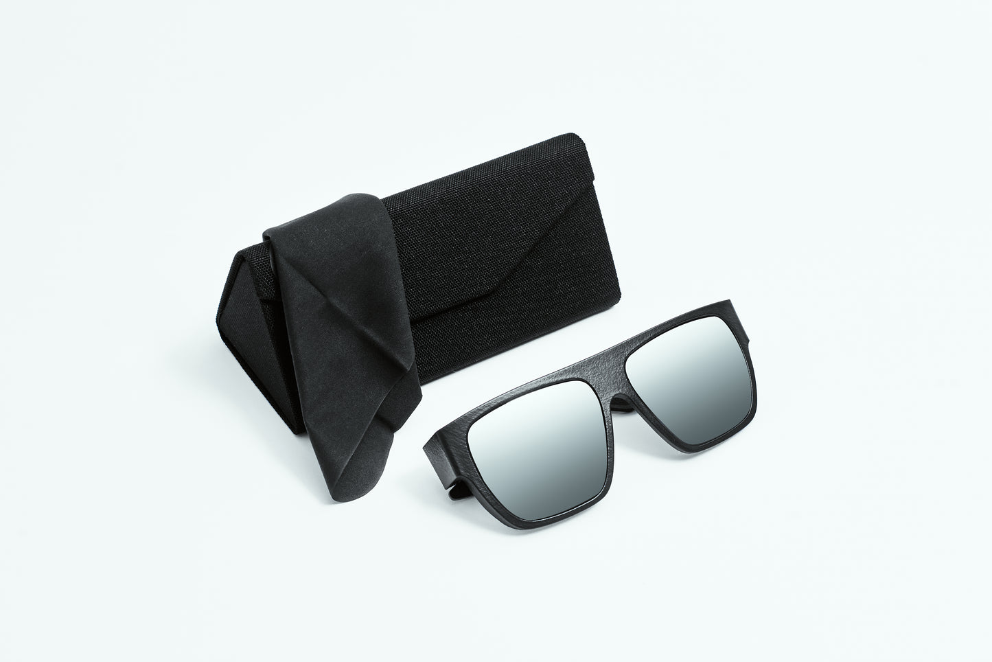 Tri-Fold Case